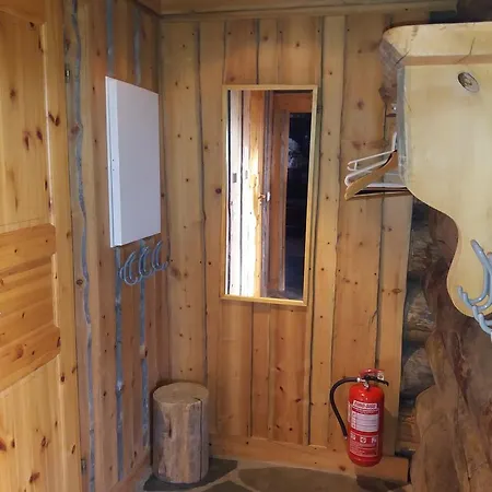 Levikaira Log Chalets 15-16