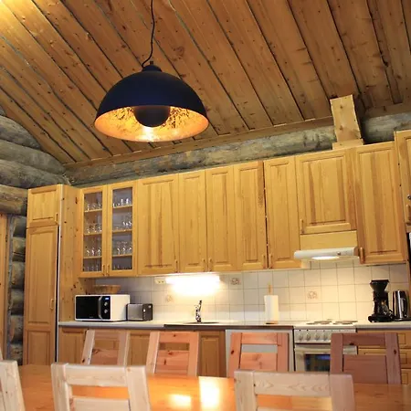בית נופש Levikaira Log Chalets 15-16
