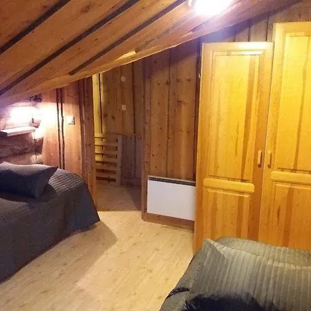 Levikaira Log Chalets 15-16 לוי